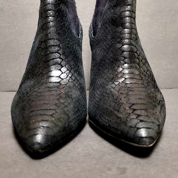 PAIGE Kingston Pull-on Boots - Picture 7 of 11